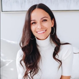 Gabriela W.